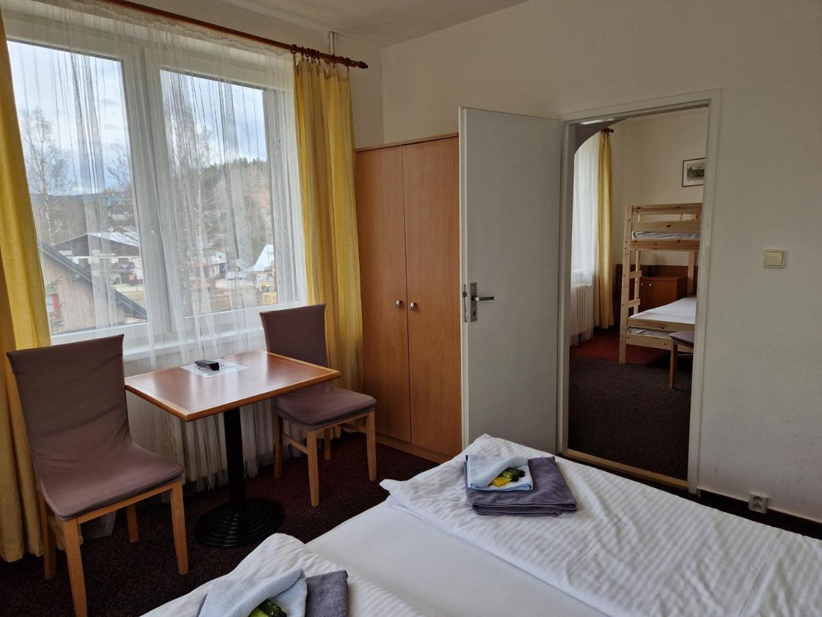 Hotel Harrachov Inn Buitenkant foto